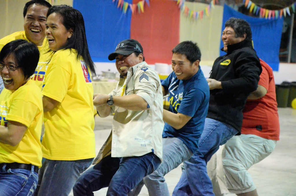 yellow adults tug cu