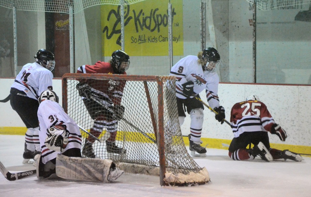 bantams - puck behind goal
