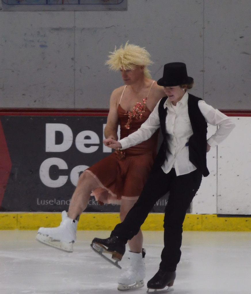 7295  ash Devyn dance